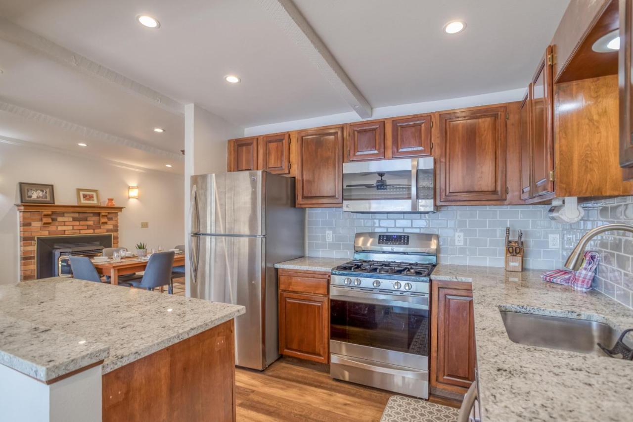 Regatta Park Lake House Lincoln City Ngoại thất bức ảnh